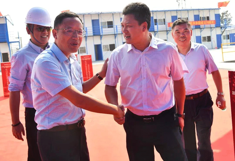 蜜桃APP污在线观看家具集团江睦工业园项目动工奠基仪式入场现场图