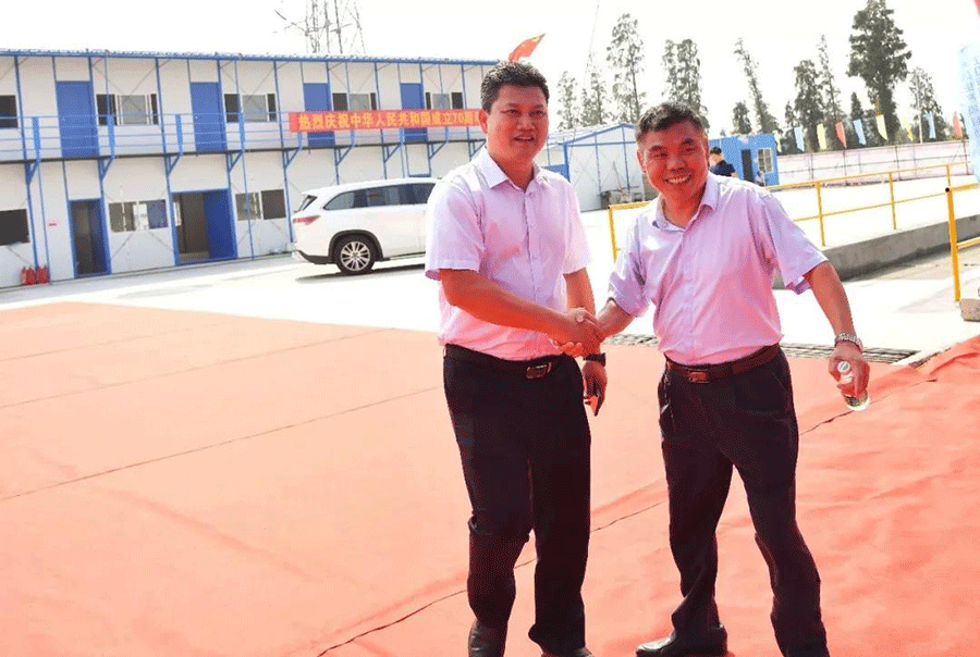 蜜桃APP污在线观看家具集团江睦工业园项目动工奠基仪式入场现场图